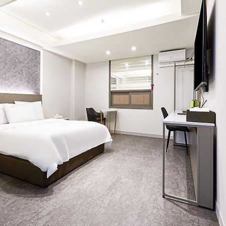Regency Hotel Seongnam Exterior photo