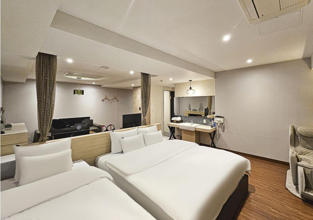 Regency Hotel Seongnam Exterior photo