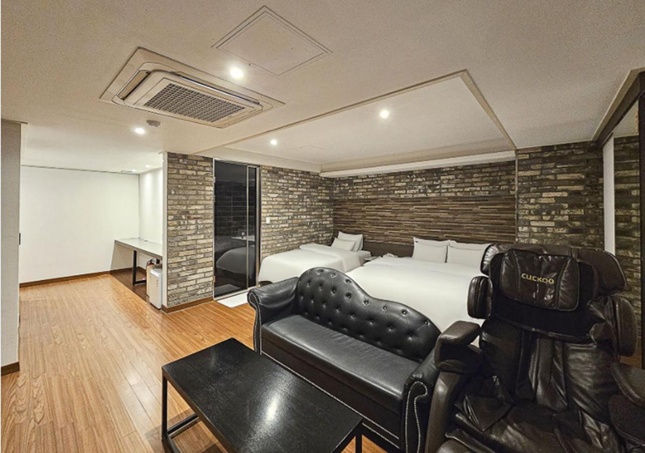 Regency Hotel Seongnam Exterior photo