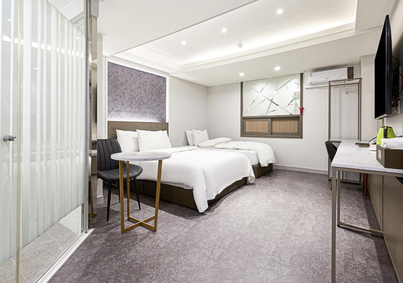 Regency Hotel Seongnam Exterior photo