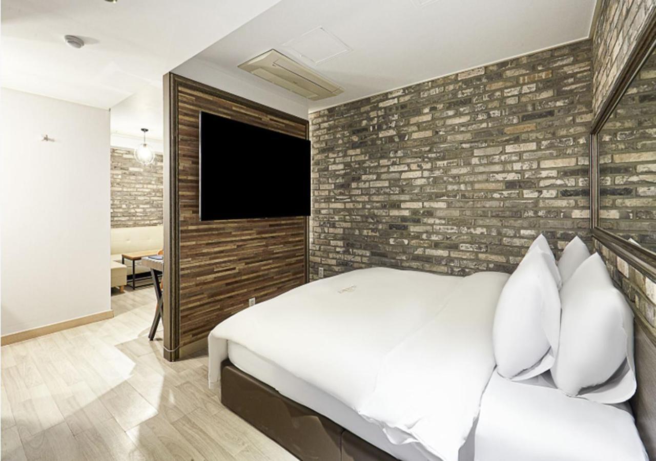 Regency Hotel Seongnam Exterior photo