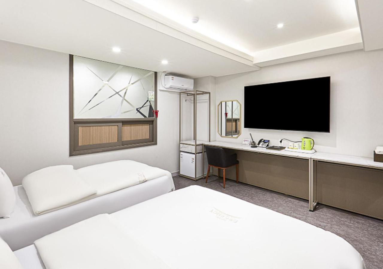Regency Hotel Seongnam Exterior photo