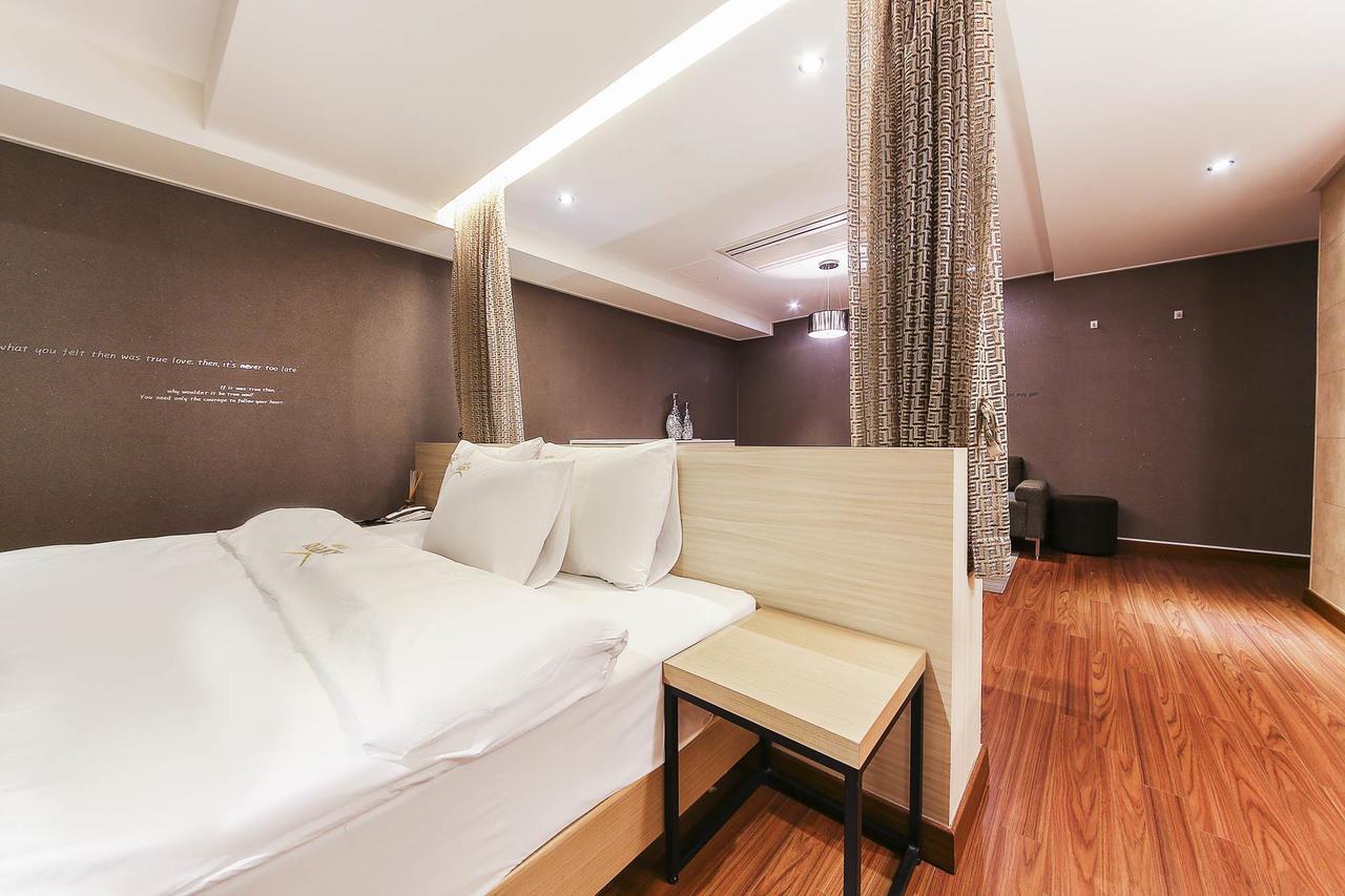 Regency Hotel Seongnam Exterior photo